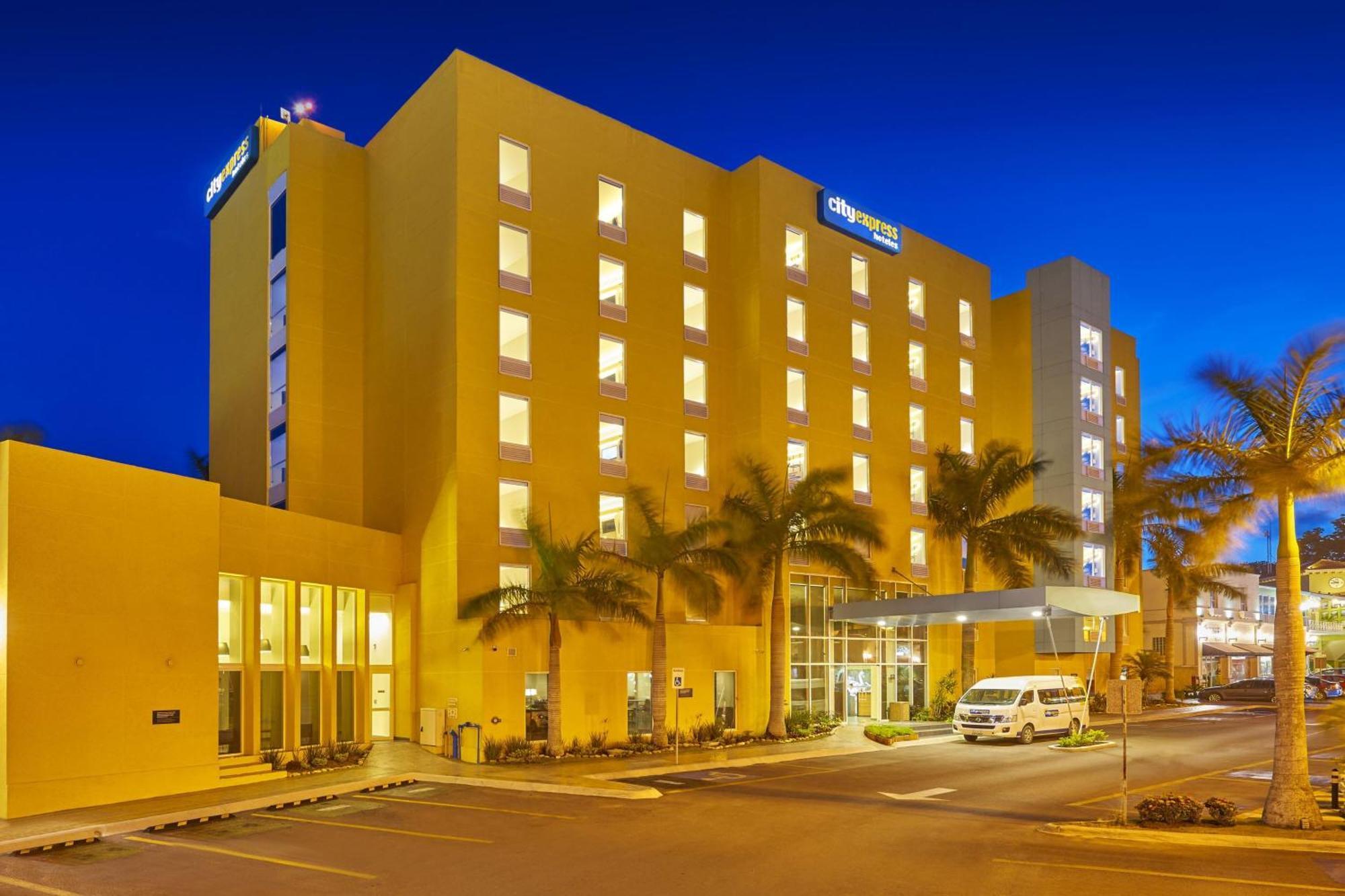 City Express By Marriott Tampico Hotel Exterior foto